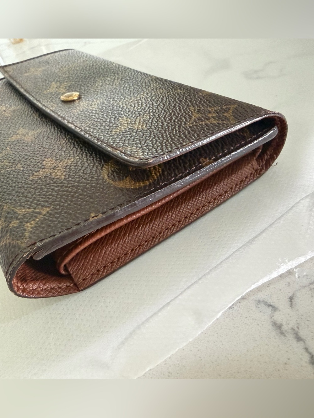 Louis Vuitton Sarah Wallet - Picture 2 of 8